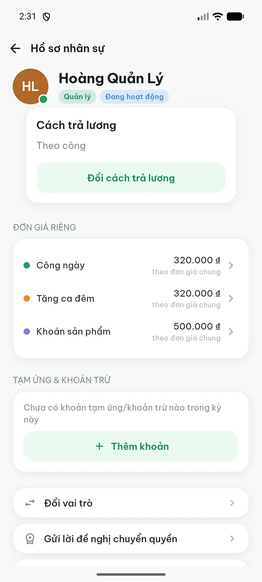 Hồ sơ nhân sự trên ứng dụng, khối Cách trả lương đang là Theo công, bên dưới là đơn giá riêng theo từng loại công.